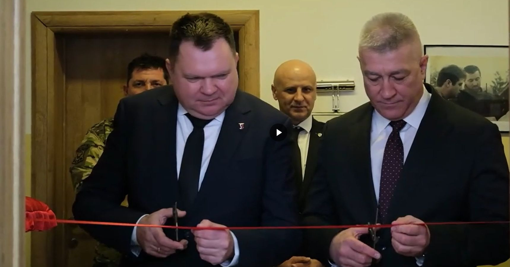 Felháborodás fogadta, hogy a TEK irodát nyitott Boszniában Kép