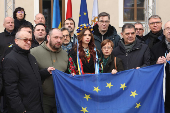 Kiállás Ukrajna mellett – Karácsony: Bocsánatot kérünk a kormány miatt