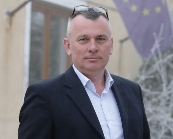 Csákberény polgármestere kilökte a Telex újságíróit Semjén fórumáról 