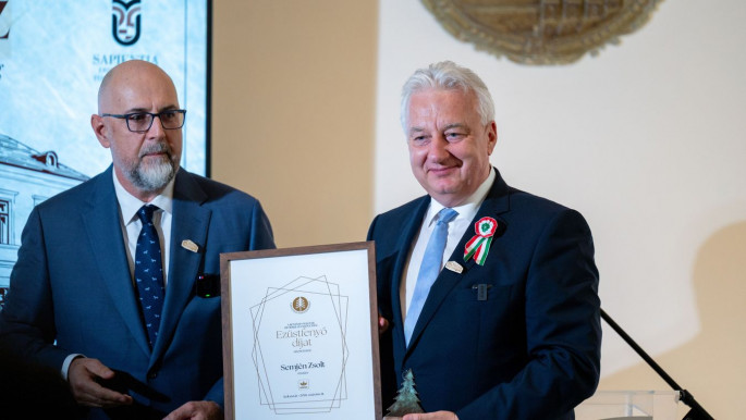 Ezüstfenyő-díjat kapott Kolozsváron Semjén Zsolt