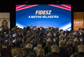  Önbecsapás manipulált fotókkal - Selmeci János jegyzete