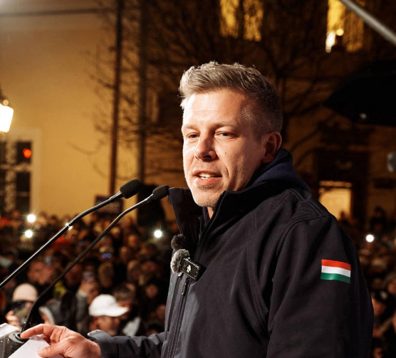 Magyar Péter szerint az USA is elengedte Orbán Viktor kezét