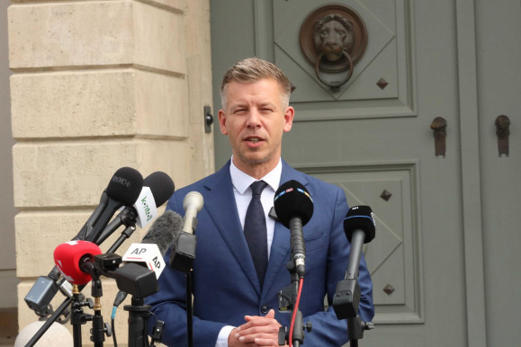 Magyar Péterék alkotmánymódosításai az egyetlen utat jelentik a jogállam és a liberális demokrácia helyreállításához