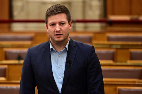 Rogán titkosszolgálatokat felügyelő jobb keze lett a nagy vesztese a végső szavazatszámlálásnak