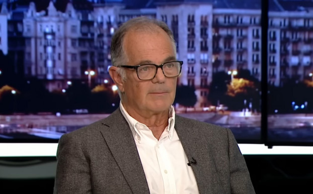 Simor azt állítja, megzsarolták Matolcsyék az Erstét, hogy őt eltávolítsák