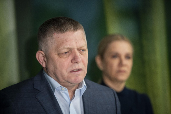 Magyar Péter telefonon is elmondta Ficónak, hogy a magyarok elleni diszkriminatív intézkedések visszavonása nélkül nincs együttműködés
