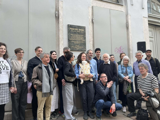 Kortárs művészet és városi emlékezet a Café Péntekben