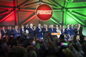 Orbán saját életműve romjaival kerül szembe