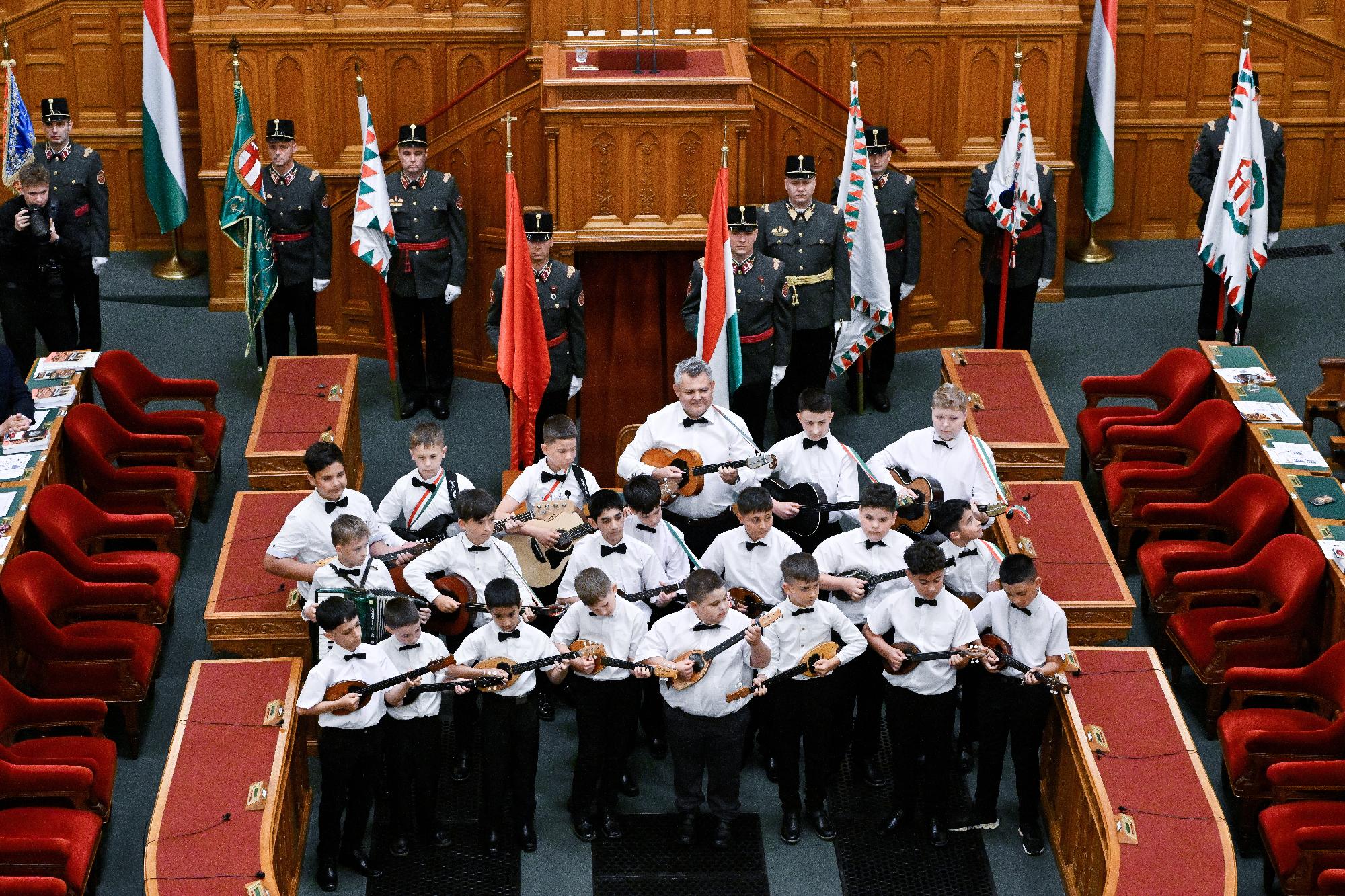 Az új Országgyűlés alakuló ülése