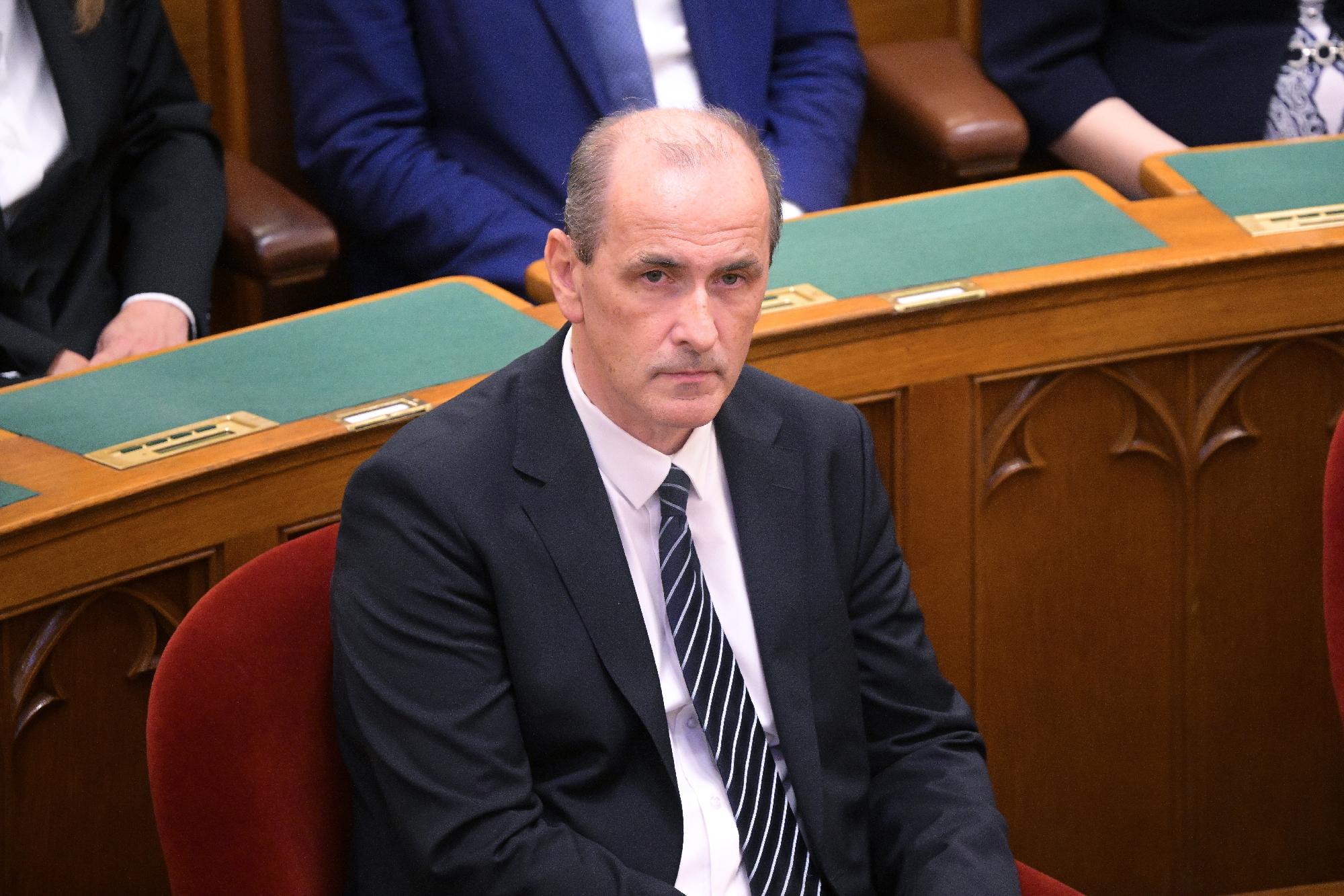 Az Országgyűlés plenáris ülése - A Tisza-kormány miniszte