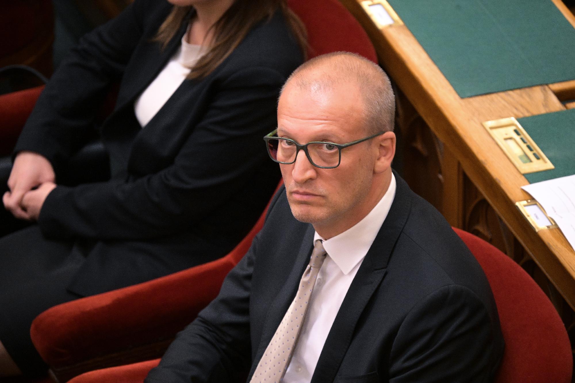 Az Országgyűlés plenáris ülése - A Tisza-kormány miniszte