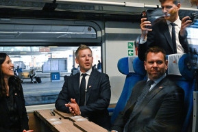 Magyar Péter erősíteni kívánja Varsó és Budapest kapcsolatát