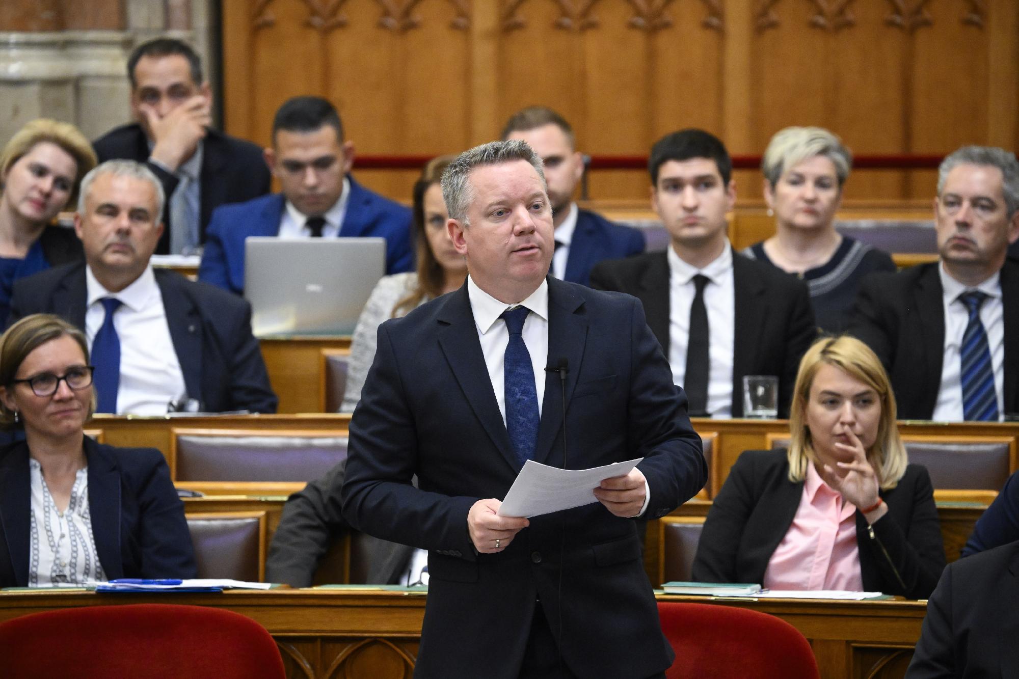 Az Országgyűlés plenáris ülése