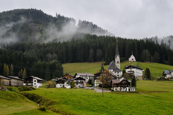Százezer magyar dolgozik Ausztriában