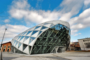 Könyvek helyett cirkusz