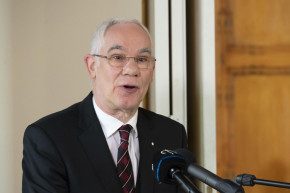 A Balog Zoltán-idézet eltávolítását követeli a DK