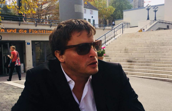 Zenél, táncol, pedig nem lát