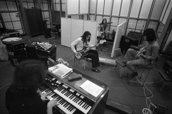 „Siess haza, vár a mama”