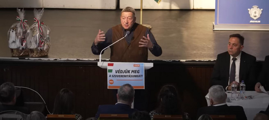 Jászapáti Bayer-moshow – Rózsa Péter jegyzete