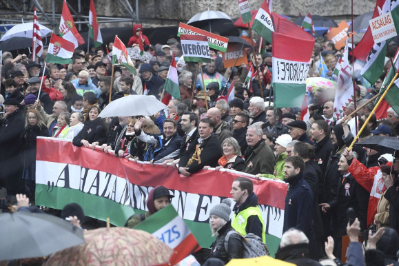 A Fidesz-szavazók egy része szerint nemhogy elég, de még sok is volt a 15 százalékos nyugdíjemelés 