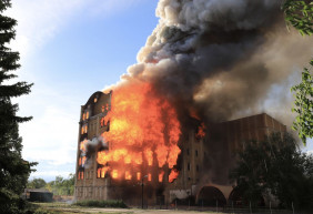 Hatalmas tűz Békéscsaba belvárosában