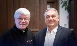 Ördögűző papot fogadott Orbán Viktor a Karmelita kolostorban
