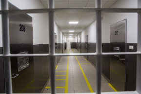 Fagyási sérülésekkel küldték iskolába a gyereküket az alkoholista szülők