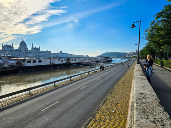 Viszlát 70km/h - szigor a budai alsó rakparton