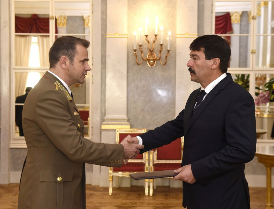 Hvg.hu: Lemond a hírszerzés vezetője