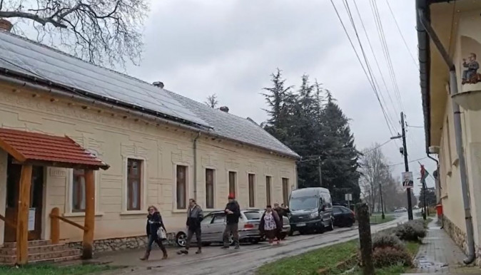 Szavazók buszoztatásáról számolnak be civilek kilenc megyében