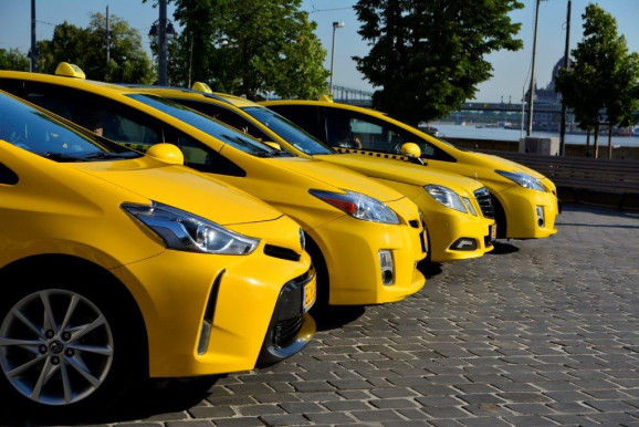 Megbüntette a City Taxit a GVH