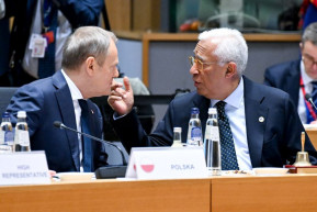 Arató László: Egyre magasabb szinteken kérdezik az EU-ban, hogy mit keresünk ott