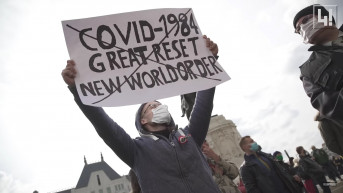 Az oltásellenes mozgalmat erős politikai és gazdasági érdekek hajtják