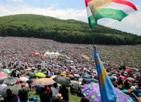 28 ember elájult a csíksomlyói búcsún