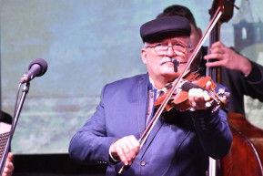 Búcsúkoncert előtt: Csík János a Klubdélelőttben