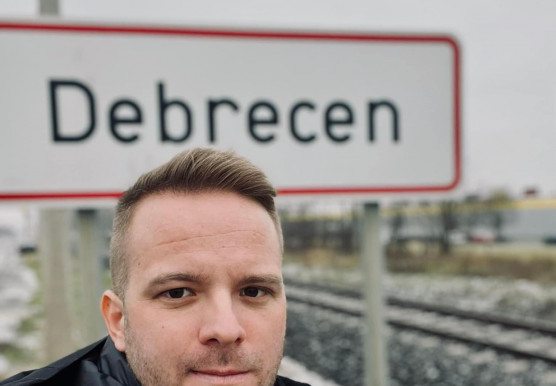 Akkugyár: kampányüzemmódba kapcsolt a Fidesz a Facebookon