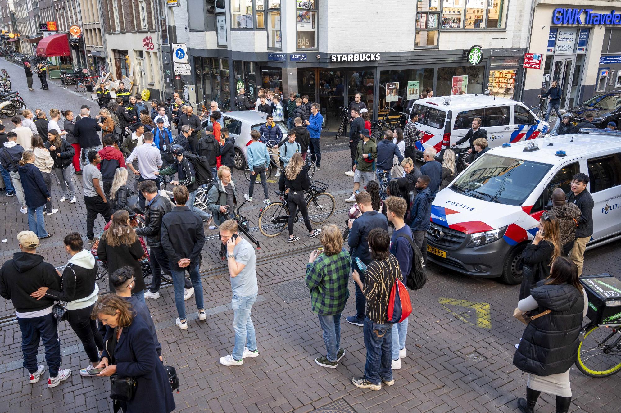 Lövöldözés Amszterdamban