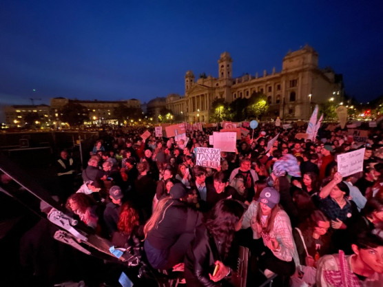 Október 14-én tanársztrájk, 23-án tüntetés jön