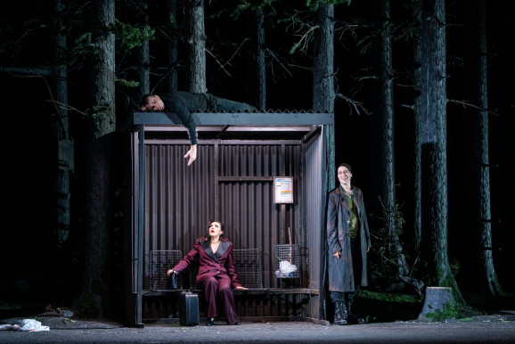 Sztrájk az Operában: Kedd óta nincs elbontva a Don Giovanni-díszlet, ezért csütörtökön is azt játsszák