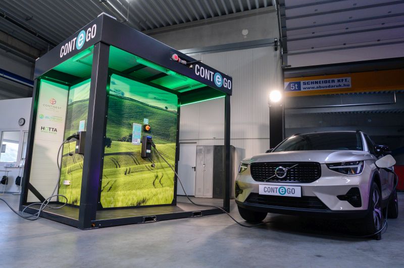 Mobil elektromosgépjármű-töltőállomást mutattak be Széke