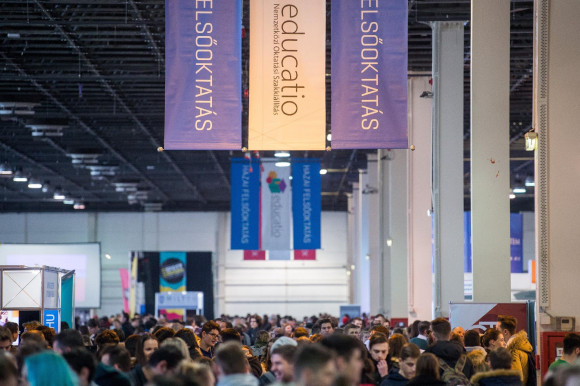 Az Orbán-menza a diákokat is kiakasztotta