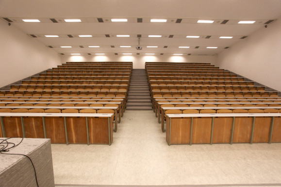 Felvételi: a gazdasági, jogi szakok pontjai emelkedtek