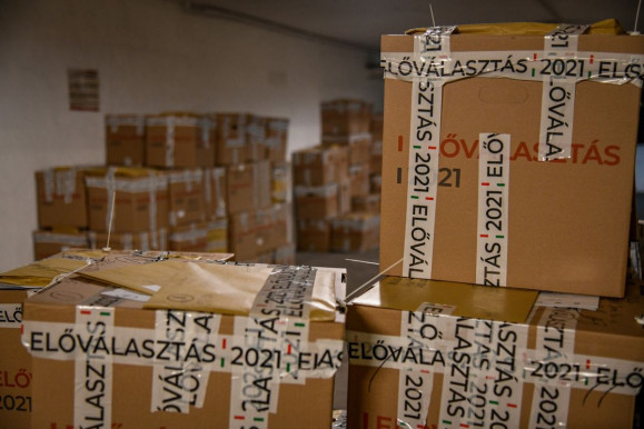Már számolják a szavazatokat az előválasztáson