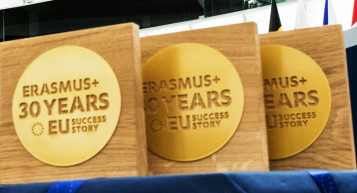 Uniós pénzek hiányában is nyugatni igyekszik az Erasmus-program kapcsán a Tempus Közalapítvány