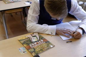 Halasszák el az érettségit! - DK