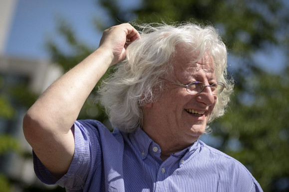 Vajon mit mondana most Esterházy?