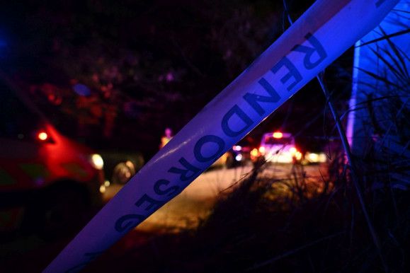 Robbantás volt egy családi háznál, egy rendőr meghalt Esztergomban