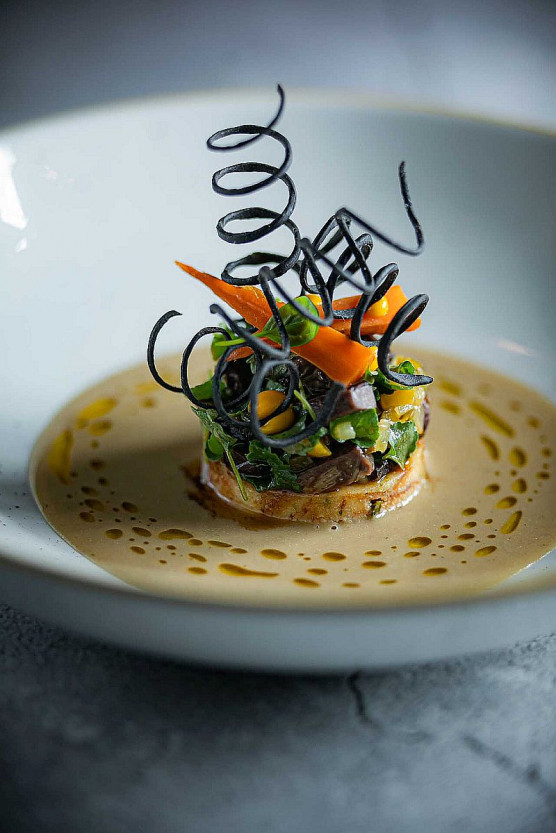 Holdfény szonáta és absztrakt szalontüdő