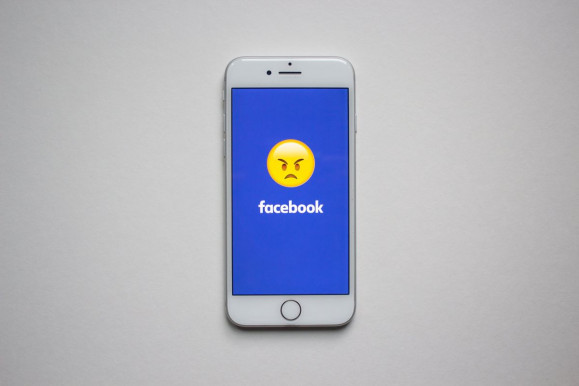 Link a kommentek között – Selmeci János jegyzete 