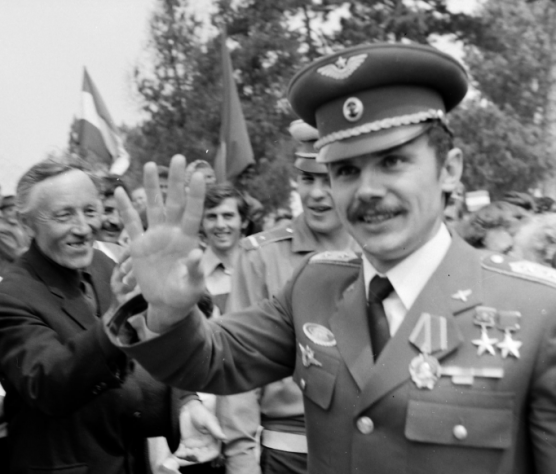 Ingyen lakást kap az államtól Farkas Bertalan